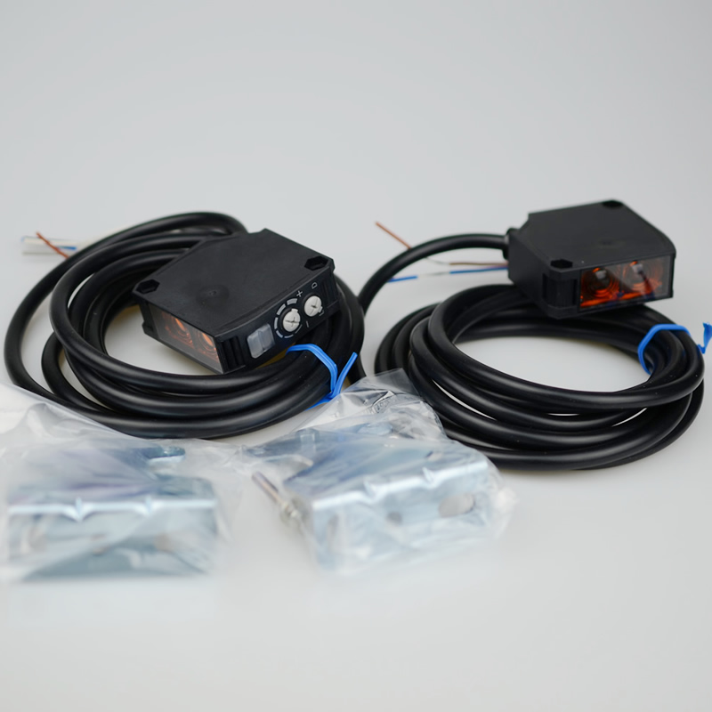 E3JK-TR12-C